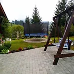 зоряні карпати Maison d'hôtes Slavsko